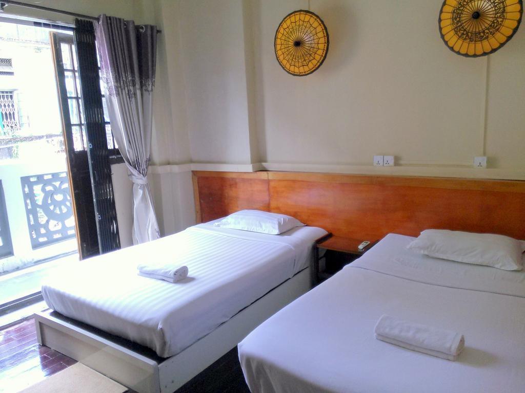 Agga Guest House Yangon Room photo